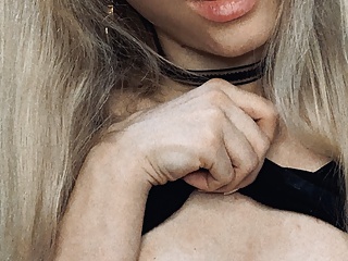 AHEGAO BLOND GIRL WITH PERFECT TITS