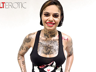Interview with busty tattooed beauty Genevieve Sinn 