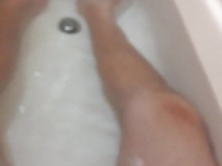 Small dick pee in bathtub 