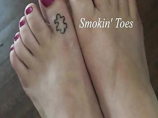 SugarPuss420&#039;s Smokin&#039; Toes