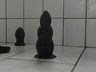 Plug&#039;n Dildo - Selffuck in bathroom