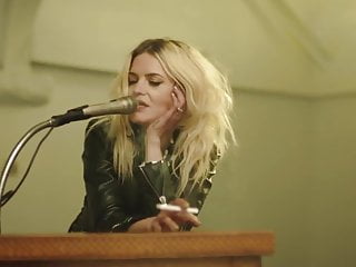 The Kills - Doing It To Death