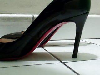 day 6 bend her Louboutin result