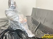 Fejira com Plastic cling film wrap bondage sweating orgasm 