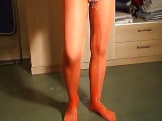 Pissing, Tights, Orange, Wet