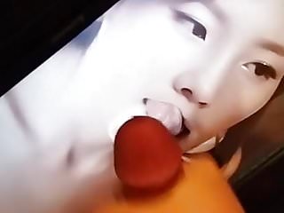 Cumming on SNSD Taeyeon (fake pic)