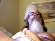 Daddy with beard jacking off.flv