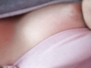 Sie war krank. Ein spontaner Orgasmus lindert die Schmerzen. - Bild 10