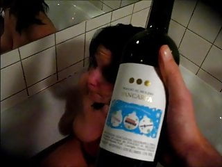 Devot, angeheitert und benutzt - Bild 3