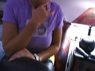 Junge Milf das erste mal vor der Kamera 