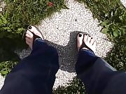 flip flops walk