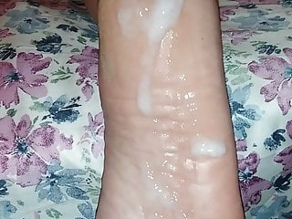 Wife cumshot soles