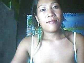 26 YEAR OLD FILIPINA STEP MOM MAY SHOWING HER BIG NIPPLES PART 3