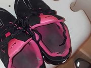 Net fan's wife's Nike's shox pissed