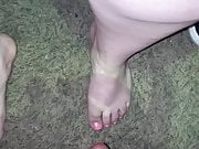 Cum on sexy feet 