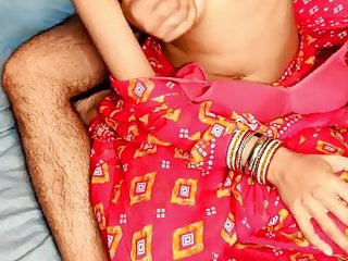 Mallu Desi Bhabhi Fucking In Saree In Bed...