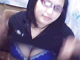 Chubby Asian girl shows tits
