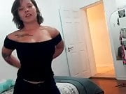 Demi 