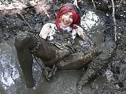 trap cosplay Maki bride messy play in the mud