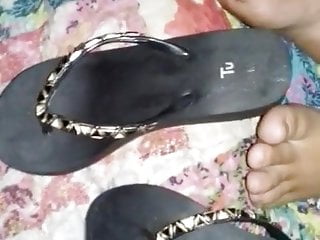 Cum on wife&#039;s flip flops