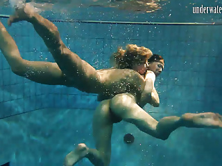 Hottest Chicks Swim Nude Underwater...