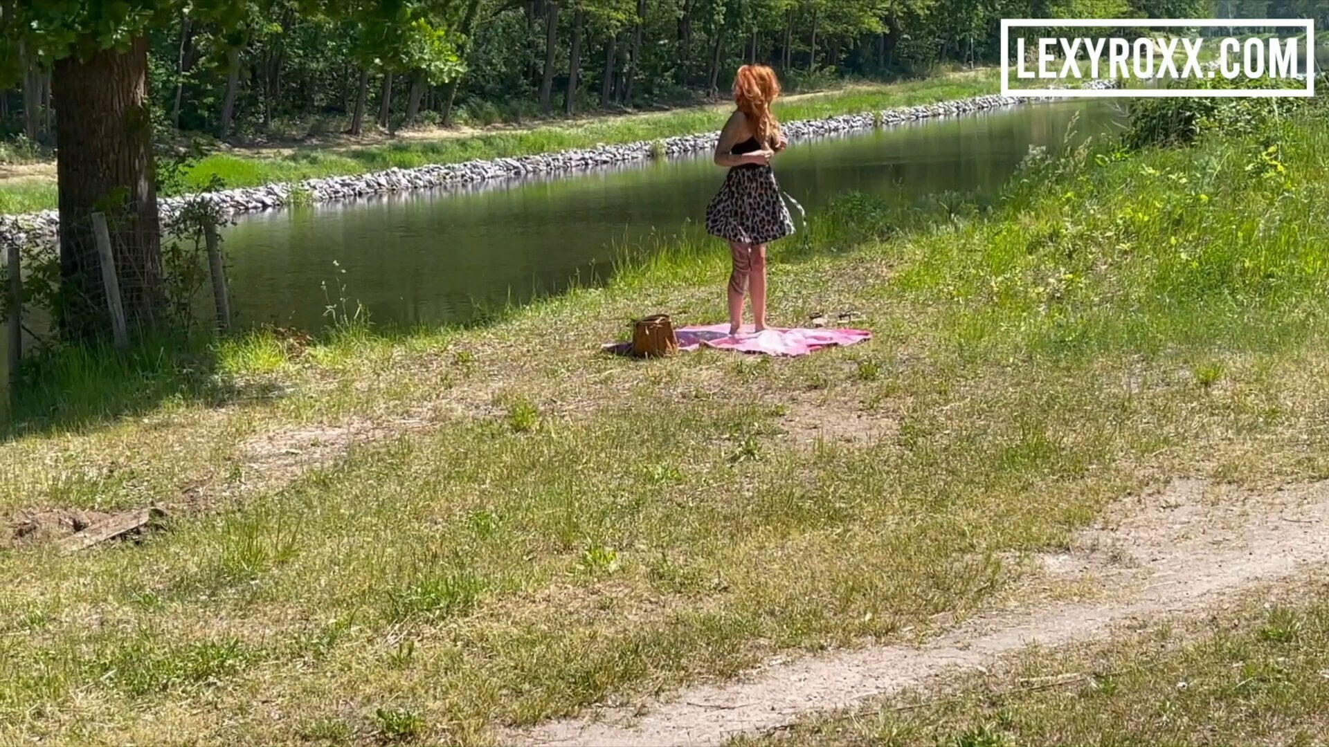 Public Squirt at the Lake - Lexy Roxx