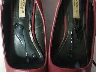 Cumshot my siss red heels...