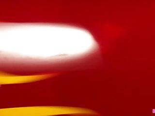 Auf dem Auto geleckt und gefickt! - Bild 2