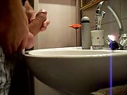 i masturbate in my bathroom