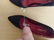 Cumming on GFs High-Heels