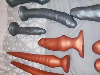 Gape me Leo. Monster dildo by squarepeg toys.