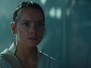Rey Gets A Glimpse Of The Dark Side