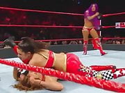 WWE - Bayley beats MIckie James