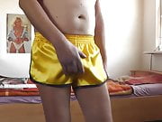 strip in gelb