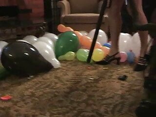 Cleaning Lady, Vacuum Cleaner, Balloon Pop, Balloon Popping